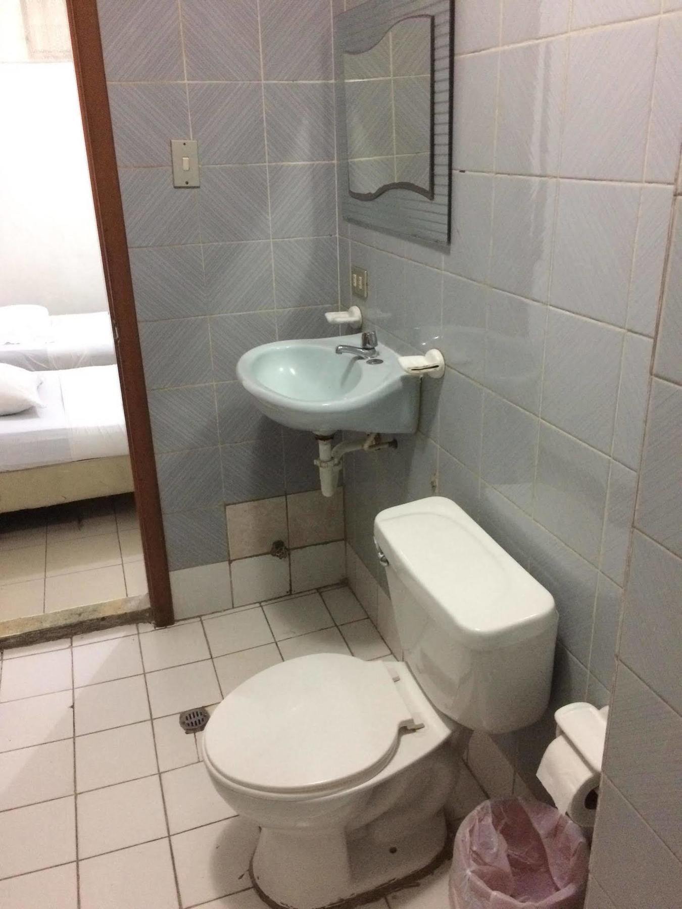 Hotel Ecuador Гуаякиль Экстерьер фото